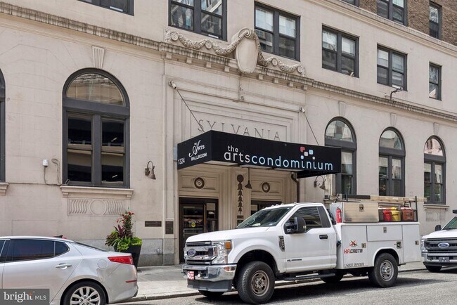 Building Photo - 1324 Locust St