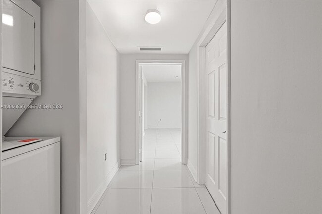 Building Photo - 6362 Collins Ave