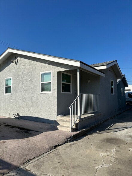 Primary Photo - 241 W 89th St