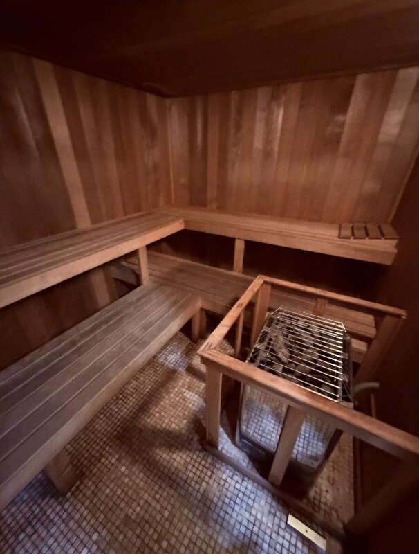 Building Photo - 64-05 Yellowstone Blvd