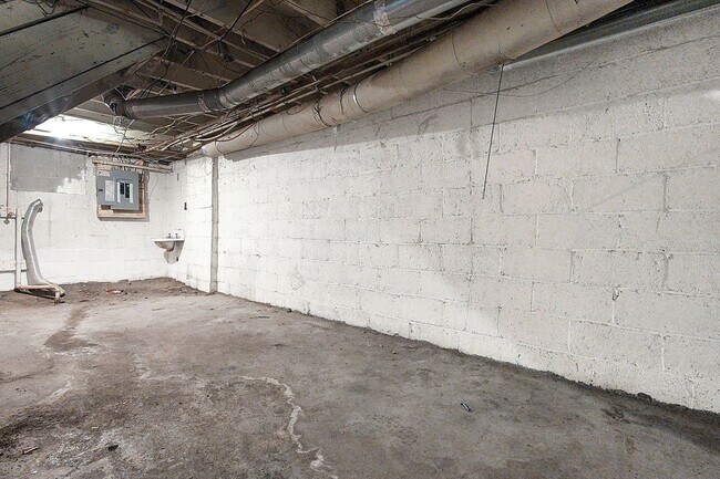 Building Photo - 1521-1523 Republic Ave