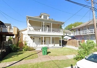 Building Photo - 304 Welch St