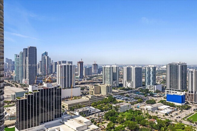 Building Photo - 488 NE 18th St