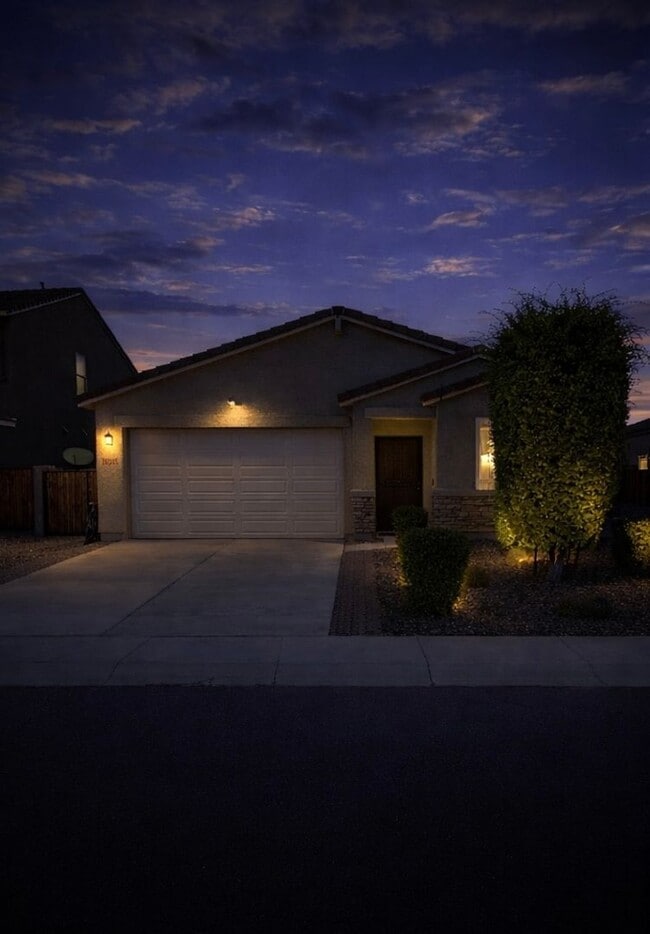 Building Photo - 272 W Satinka Dr