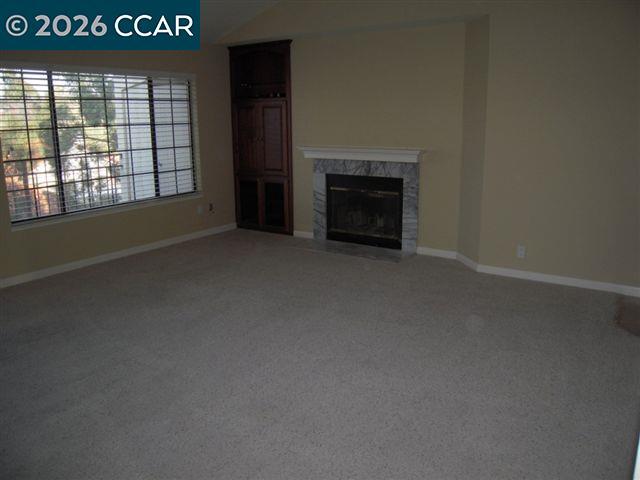 Building Photo - 85 Tahoe Ct