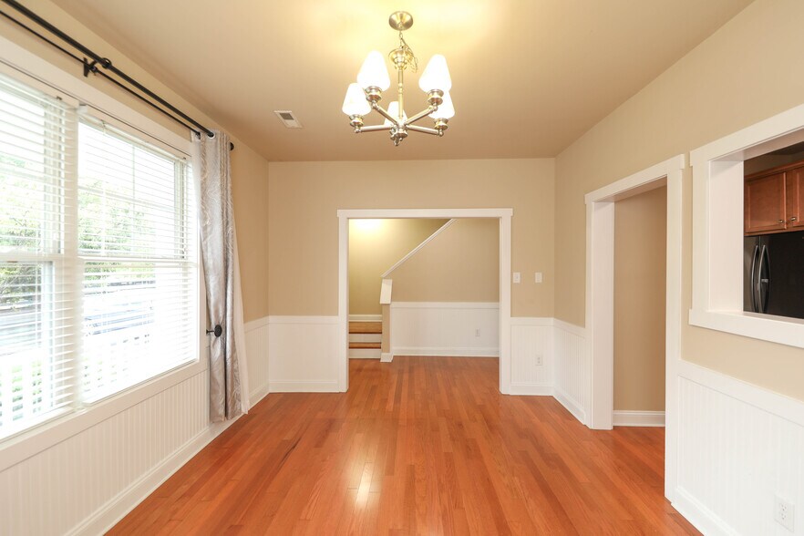 Building Photo - 328 Marquette Ct