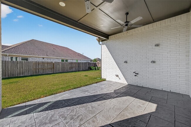 Building Photo - 506 Mandola Farms Dr