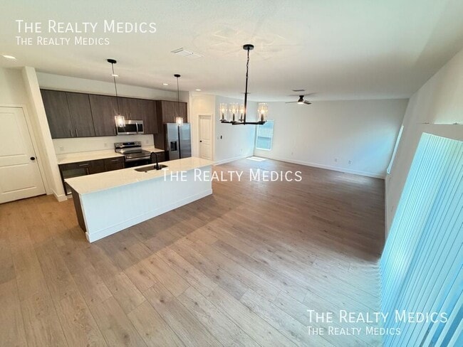 Building Photo - 430 Wellwood St SW