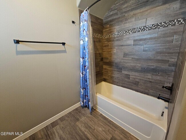 Building Photo - 13470 Selby St