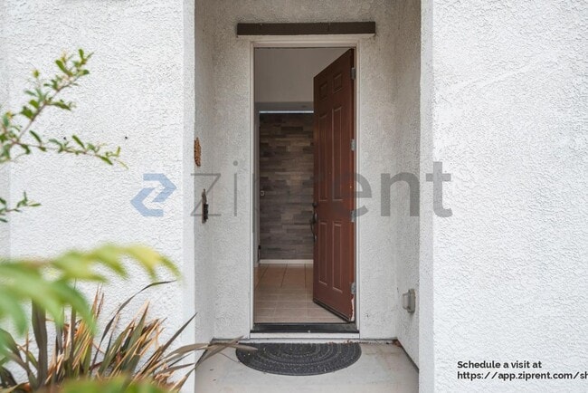 Building Photo - 1339 Sauvignon St