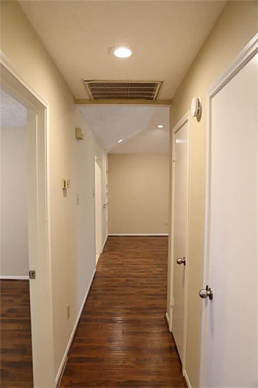 Building Photo - 2323 Manorwood St