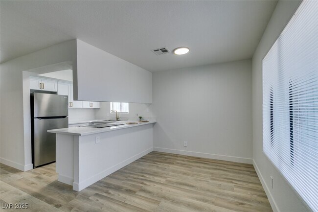 Building Photo - 6932 Kilgore Dr