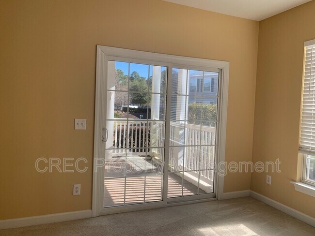 Building Photo - 1415 Belcourt Ln