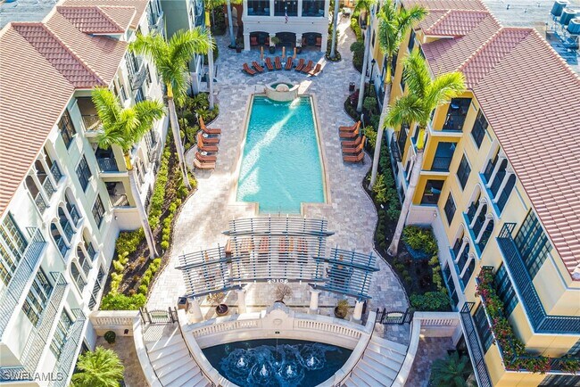 Primary Photo - 8010 Via Sardinia St