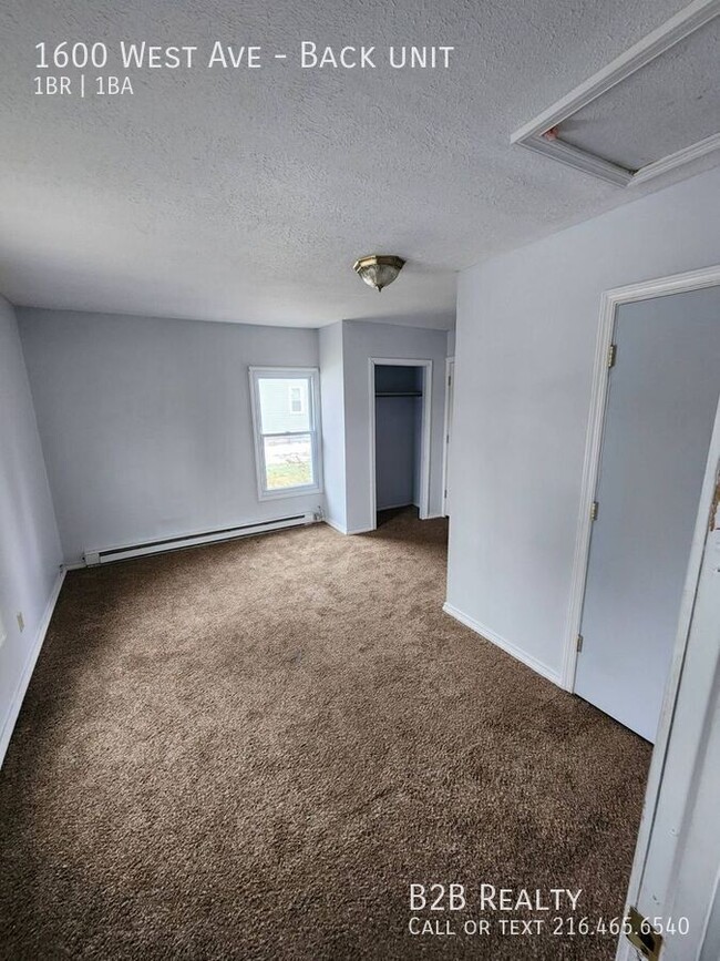 Building Photo - Cozy 1-Bedroom Apartment Available – Perfe...