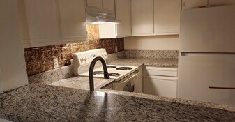 Building Photo - 3705 S Lake Orlando Pkwy