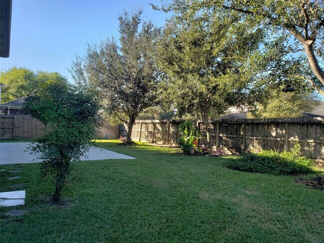 Building Photo - 8714 Warrenford Dr