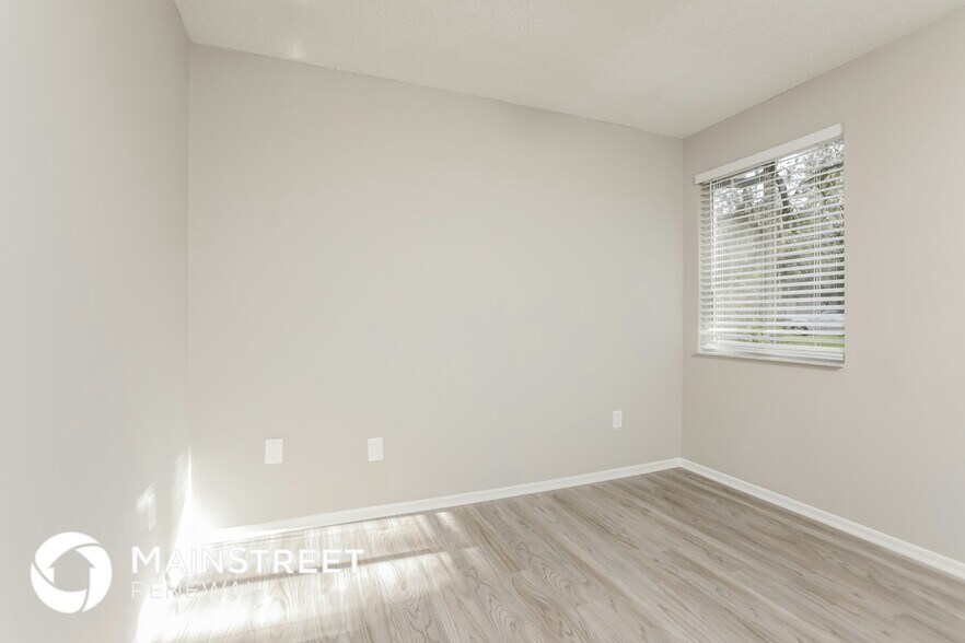 Building Photo - 105 Whispering Pines Ct