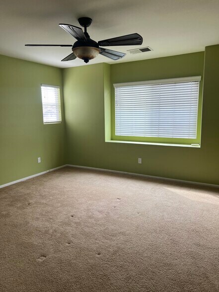Building Photo - 12851 Serpentine Way
