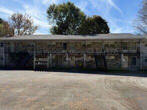 Building Photo - 3216 Garden Dr