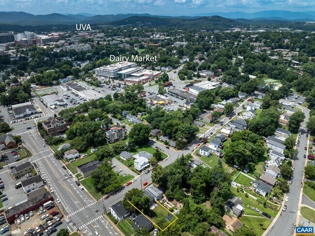 Building Photo - 903 Charlton Ave