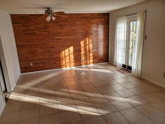 Building Photo - 1838 Quail Path Cove