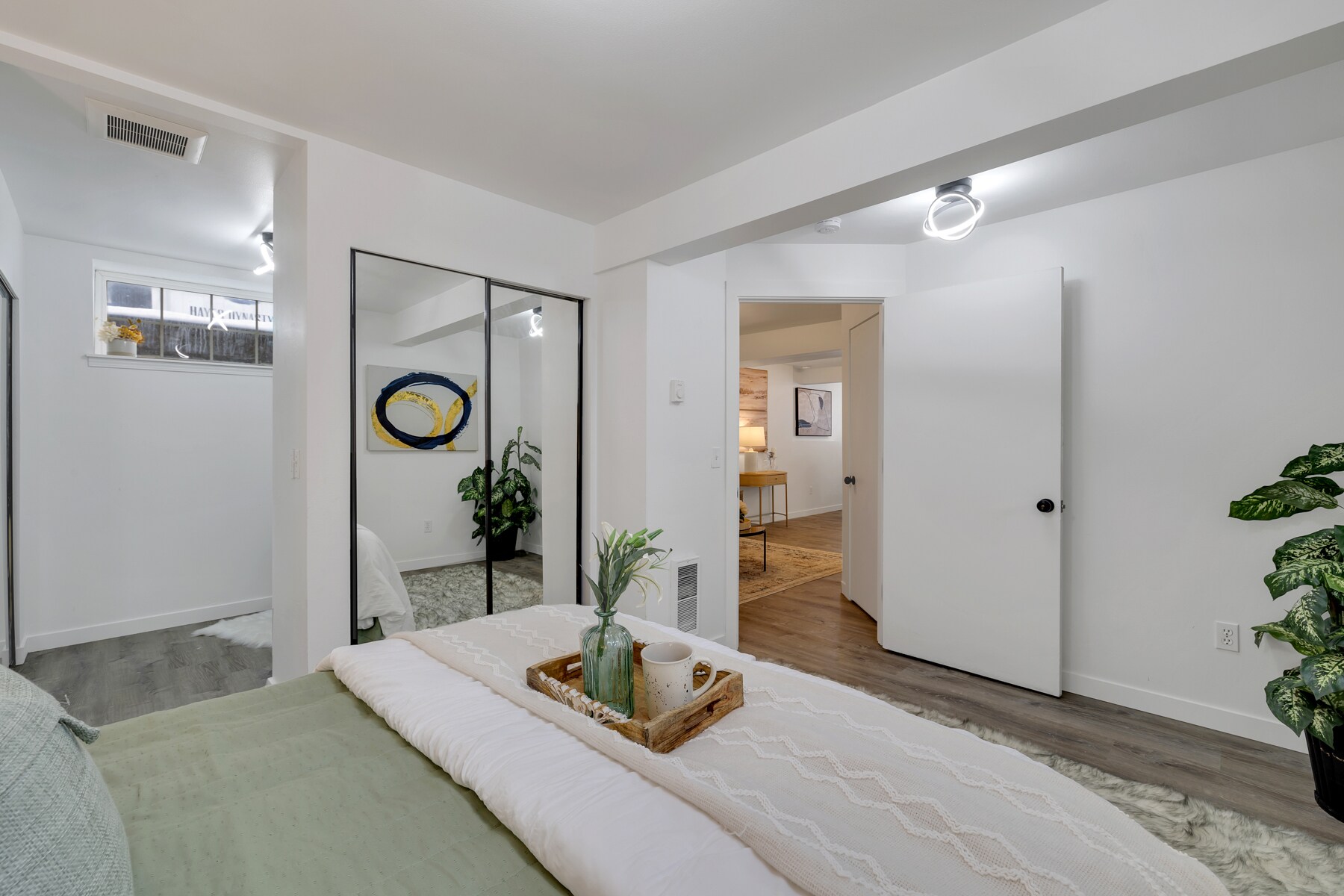 Building Photo - 614 4th St