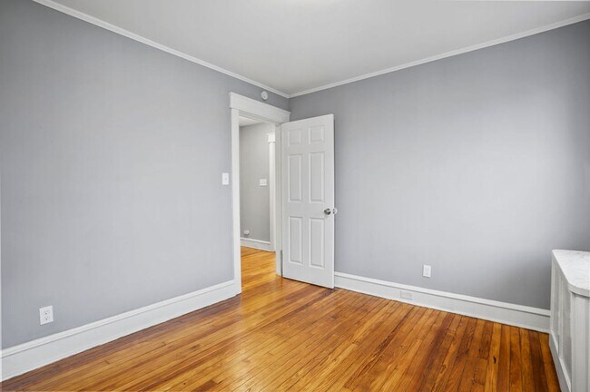 Building Photo - FIRST MONTH FREE* Large Twin Home! One (1) Car Garage, W/D Hookups in basement, Stainless Applian...