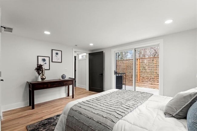 Building Photo - 1552 N Ellington St SE