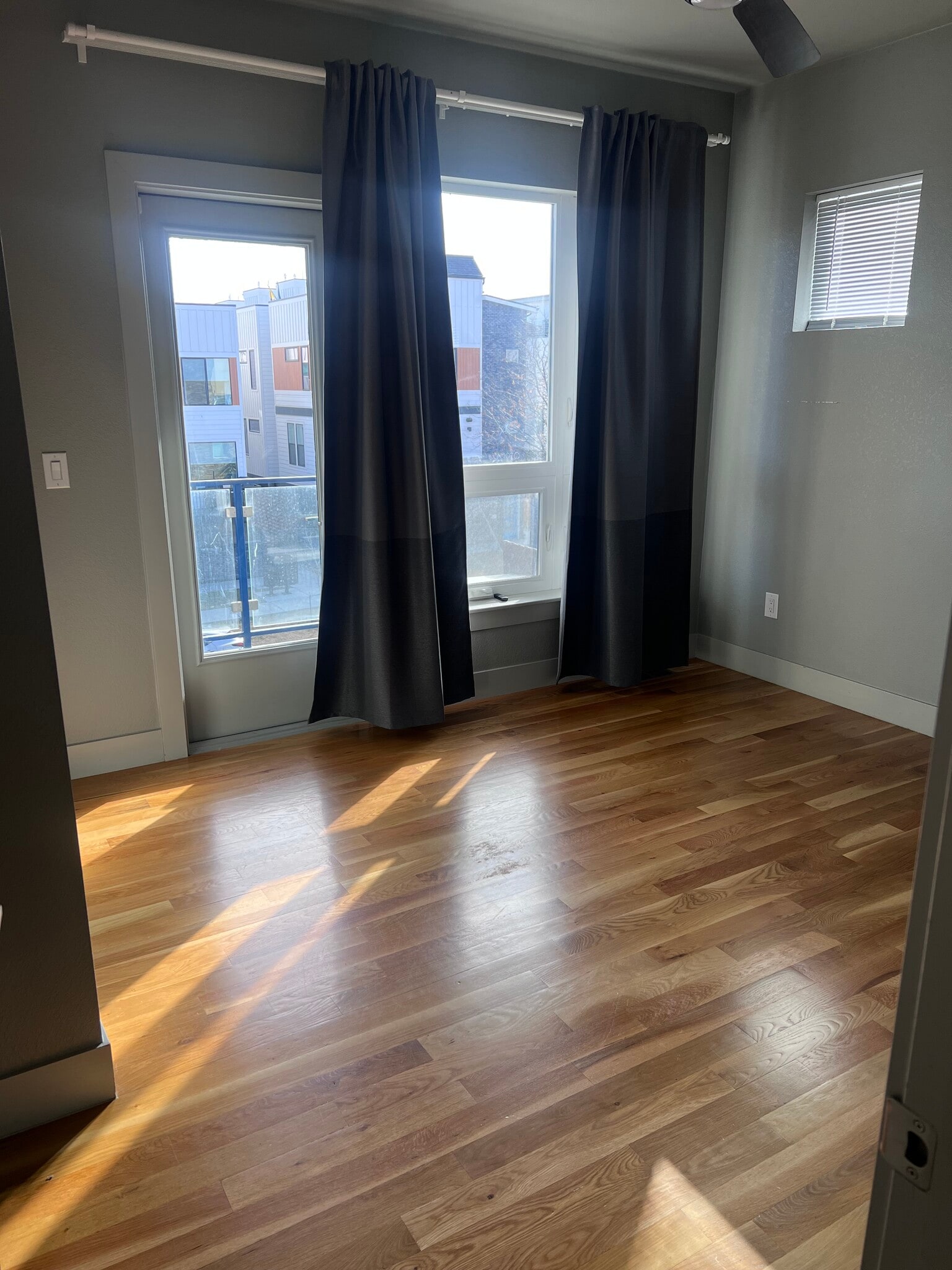 Building Photo - 1925 Hooker St