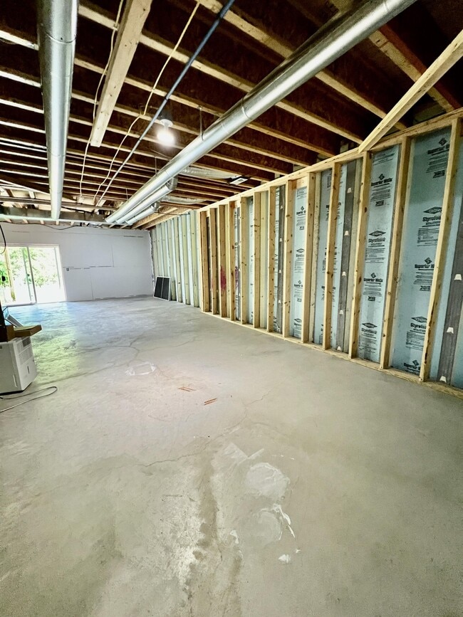 Building Photo - 40 Brownstone Dr