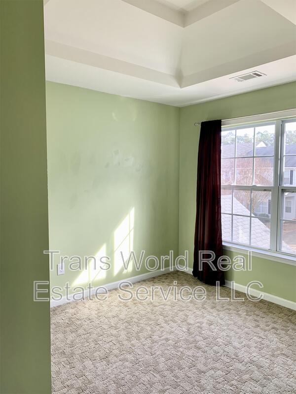 Building Photo - 4610 Blue Iris Way