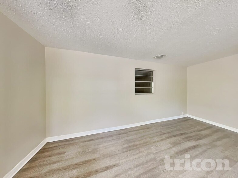 Building Photo - 14314 Ravenwood Ln