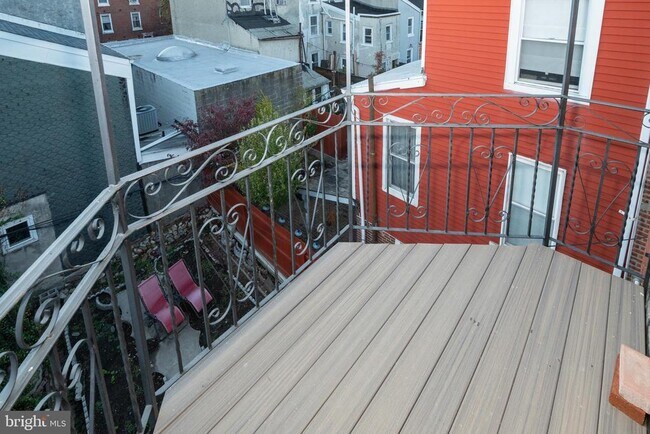 Building Photo - 932 N 5th St