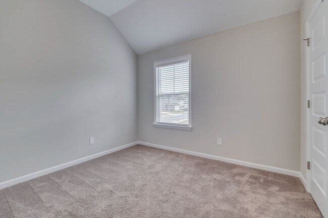 Building Photo - COMING SOON!  Comfort AND sophistication in Martinez, GA