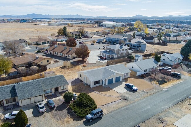 Building Photo - 3123 N Truwood Dr