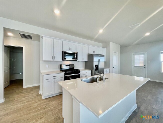 Building Photo - 245 New Albany Ln