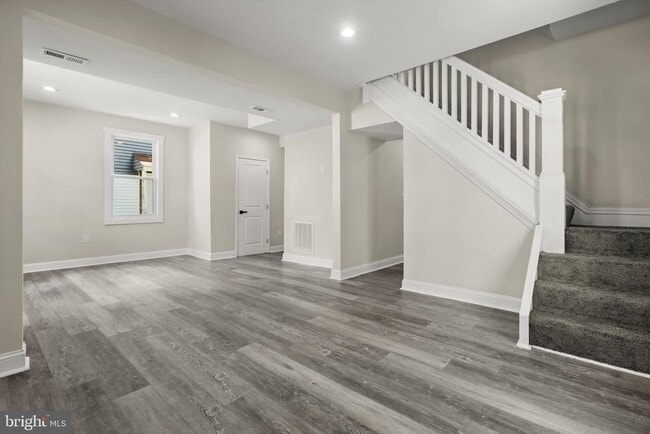 Building Photo - 505 McCabe Ave