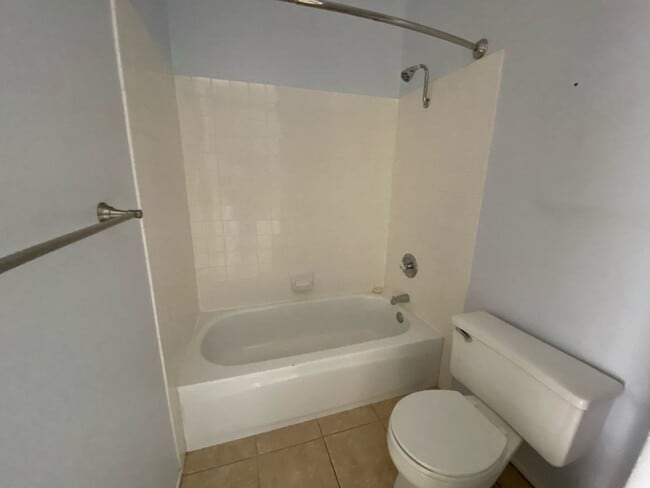 Building Photo - 2 Bedroom, 2 Full Bath in Carmel Valley