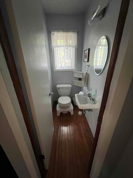 Building Photo - 3329 Maple Dr