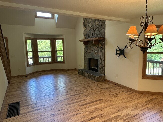 Building Photo - 2546 Brookhaven Ln