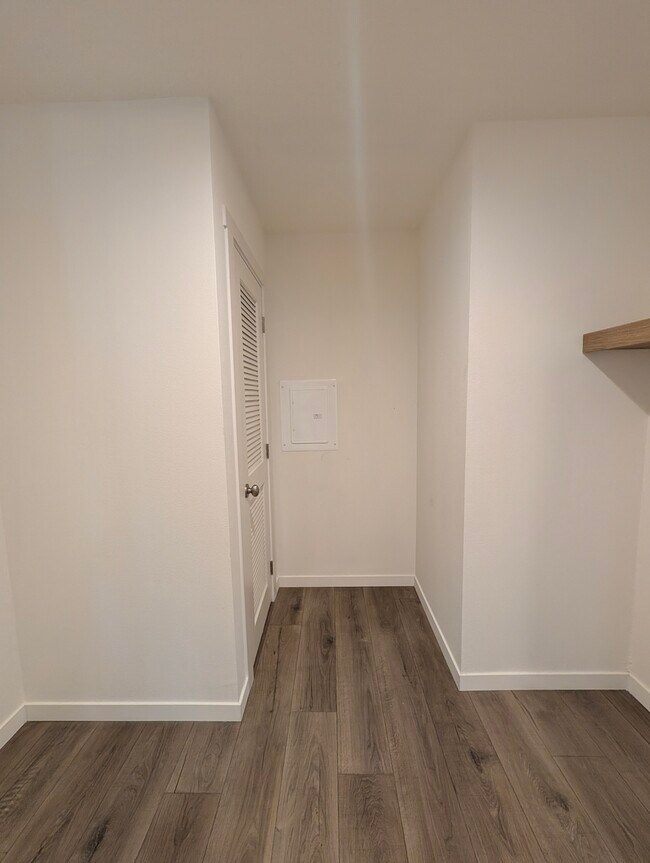 Building Photo - 25874 CA-74