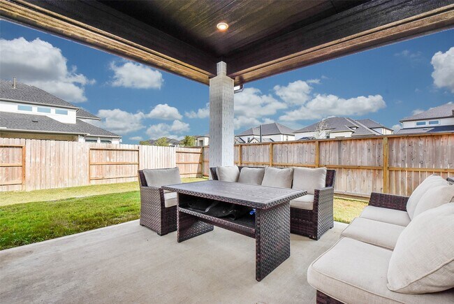 Building Photo - 8906 Luddenham Lilac Ln