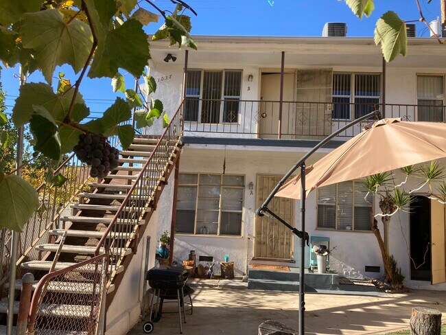 Building Photo - 1037 E Spazier Ave