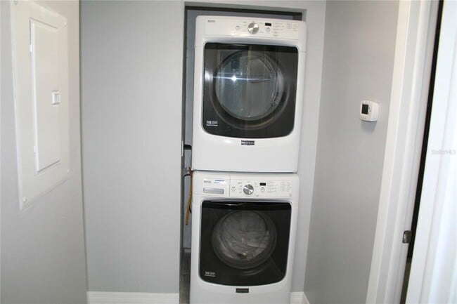 Building Photo - 245 Nautilus Way