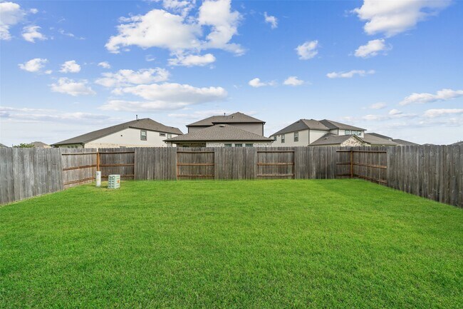 Building Photo - 13015 Braelich Loch Dr