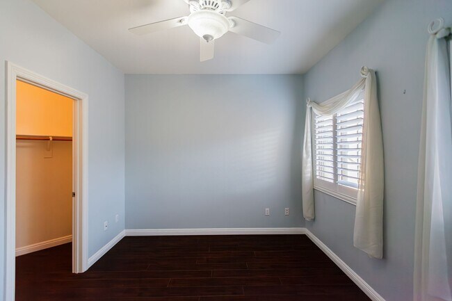 Building Photo - Queensridge Home