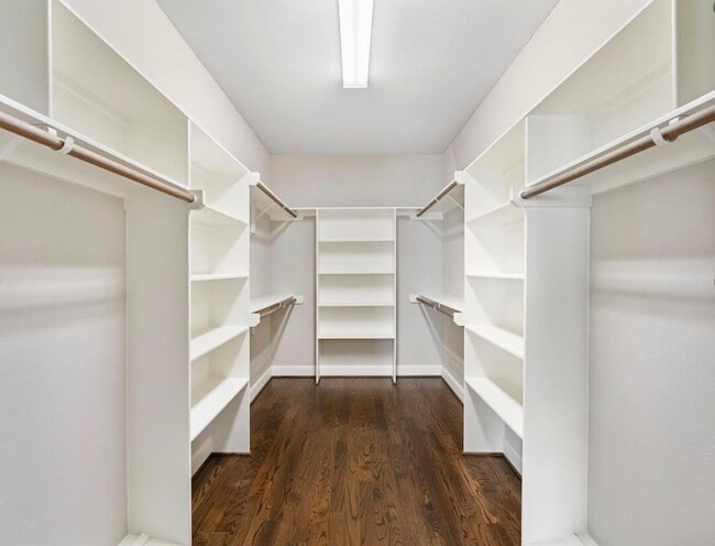 Building Photo - 812 Fisher St