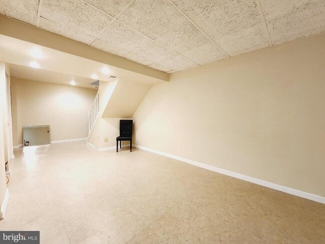 Building Photo - 23 Dufief Ct