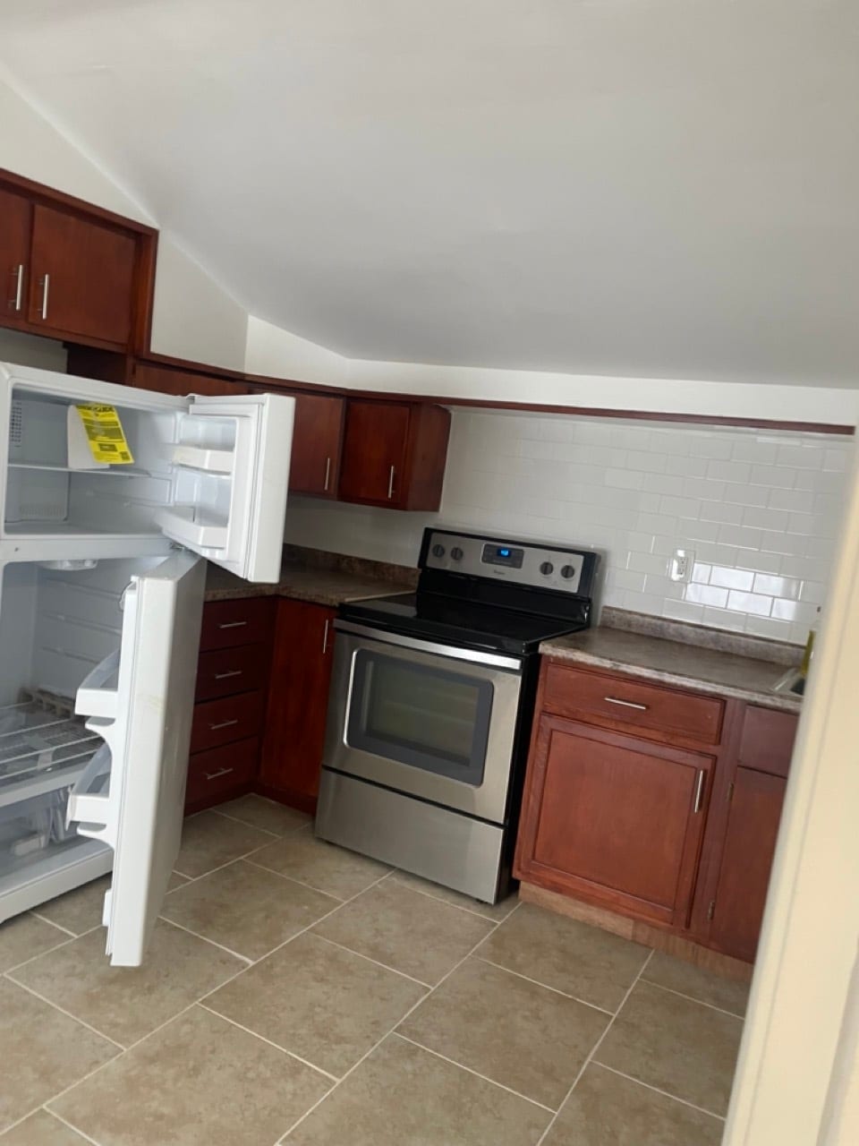 Kitchen - 404 W Clinton St